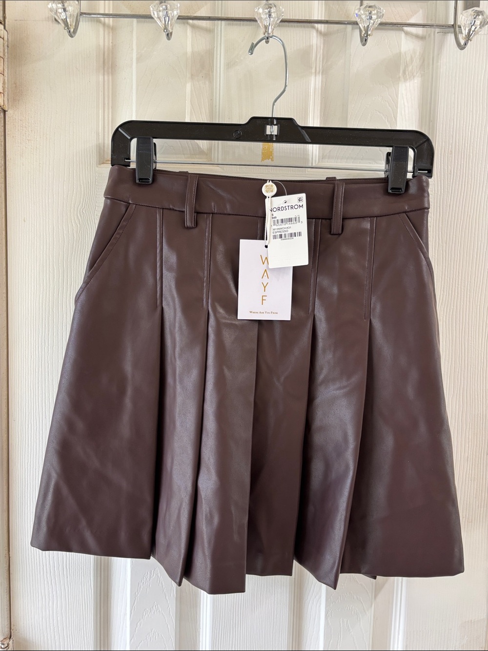 Wayf Espresso Faux Leather women’s pleated skirt fully lined. NWT